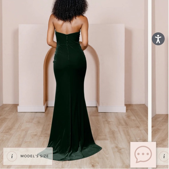 Revelry Quinn Velvet Emerald Dress - Picture 2 of 3